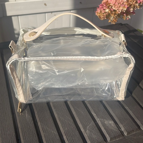 Clear Initial “R” Makeup Bag - Picture 6 of 16